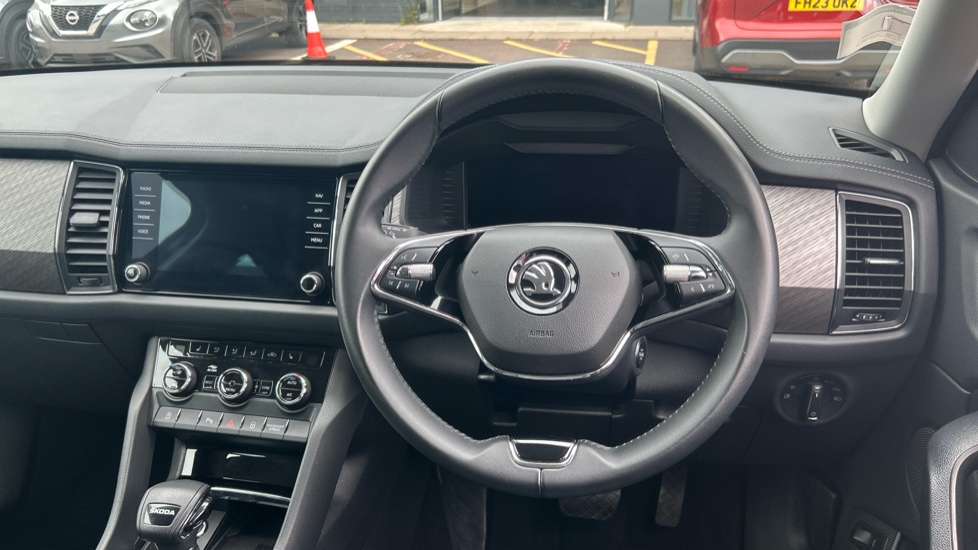 Skoda Kodiaq 1.5 TSI SE L Executive 5dr DSG [7 Seat] Petrol Estate - Image 10