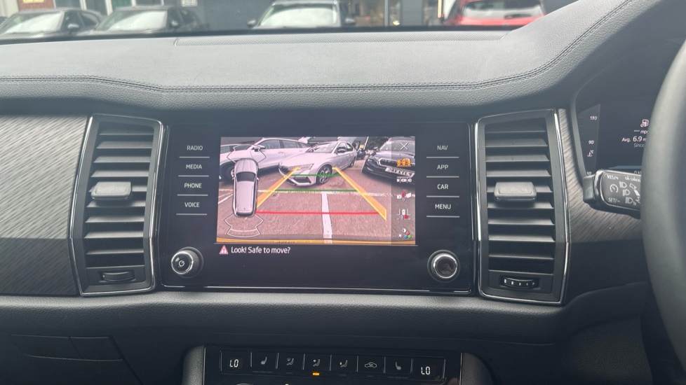 Skoda Kodiaq 1.5 TSI SE L Executive 5dr DSG [7 Seat] Petrol Estate - Image 34