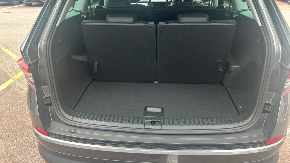 Skoda Kodiaq 1.5 TSI SE L Executive 5dr DSG [7 Seat] Petrol Estate - Image 35