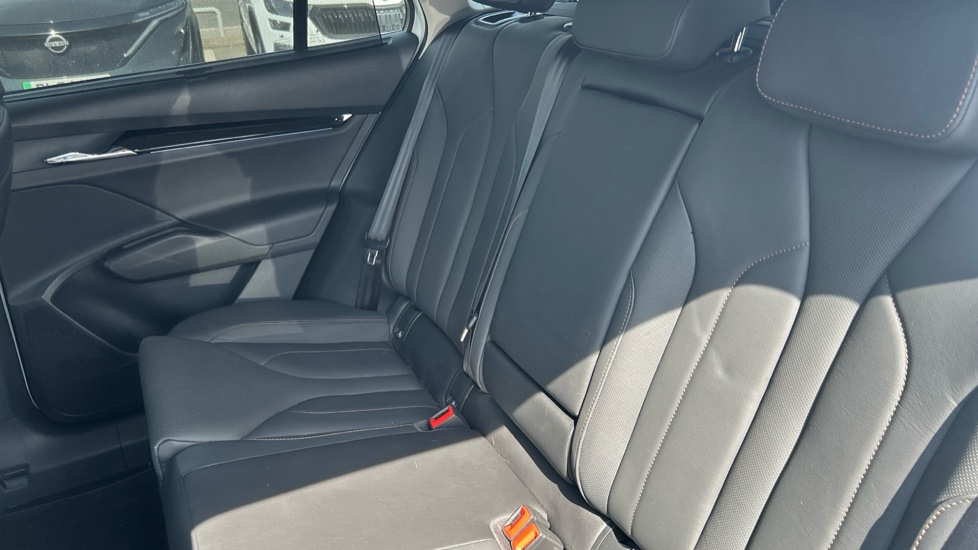 Skoda Enyaq 150kW 80 ecoSuite 82kWh 5dr Auto [125kW] Electric Estate - Image 16