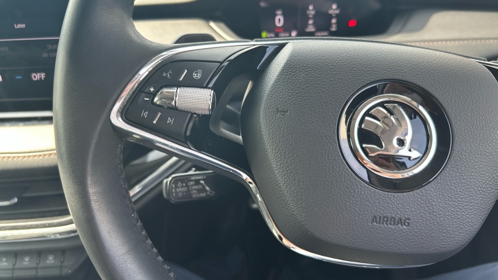 Skoda Enyaq 150kW 80 ecoSuite 82kWh 5dr Auto [125kW] Electric Estate - Image 17