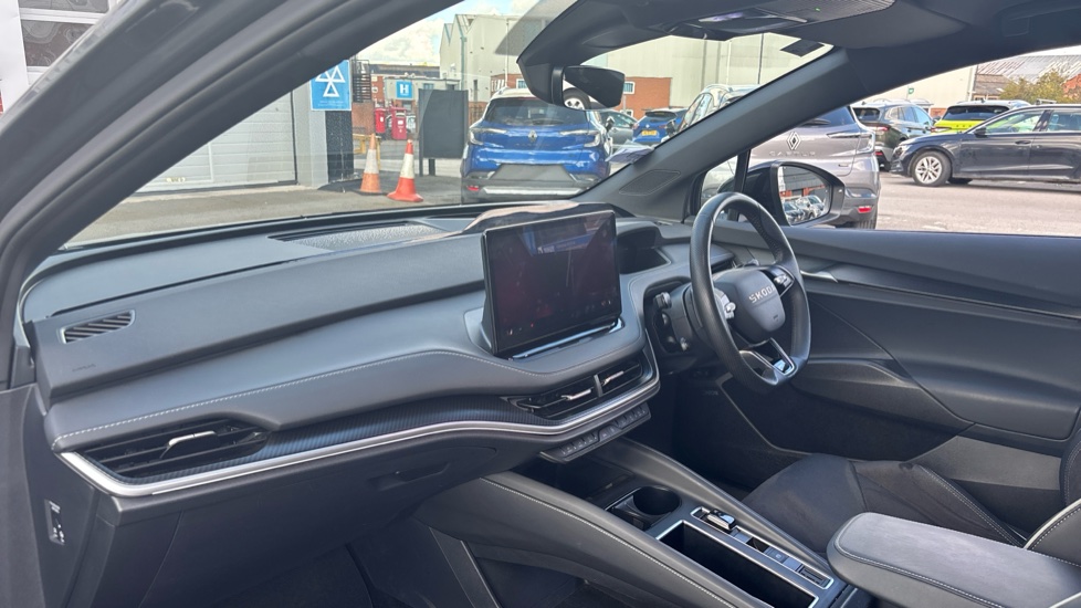Skoda Enyaq 210kW 85x Sportline 82kWh 4x4 5dr Auto Electric Estate - Image 2