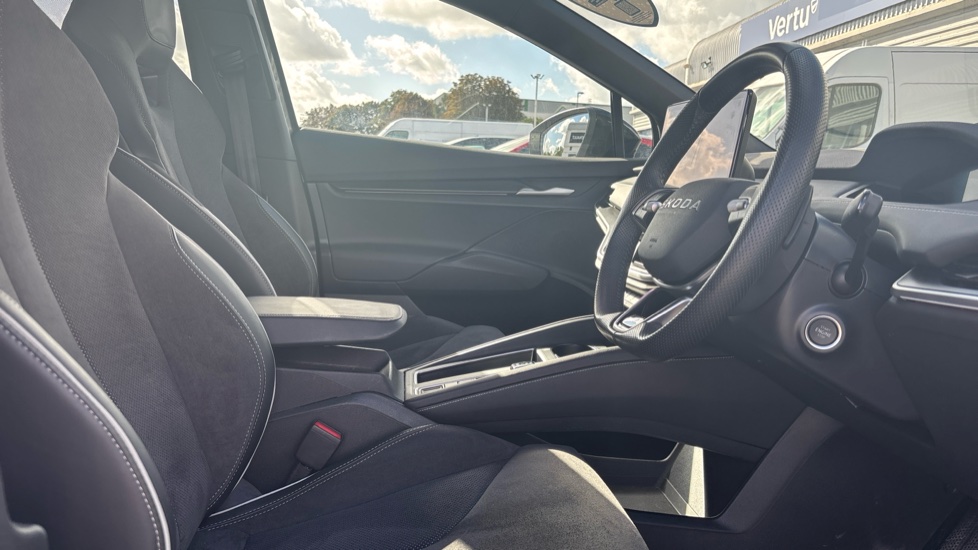 Skoda Enyaq 210kW 85x Sportline 82kWh 4x4 5dr Auto Electric Estate - Image 15
