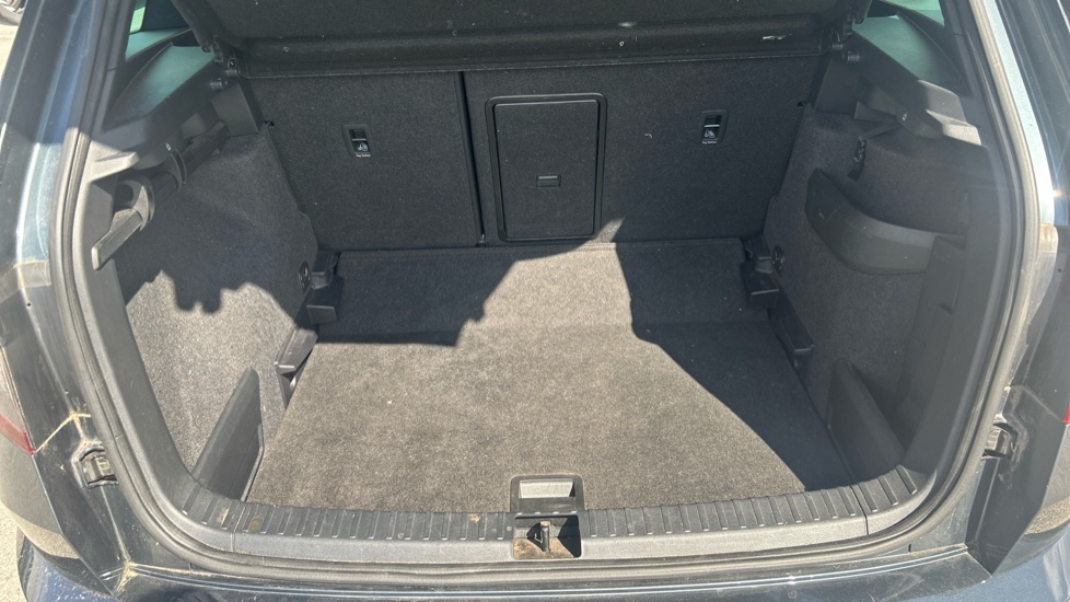 Skoda Karoq 1.5 TSI Sport Line 5dr Petrol Estate - Image 20