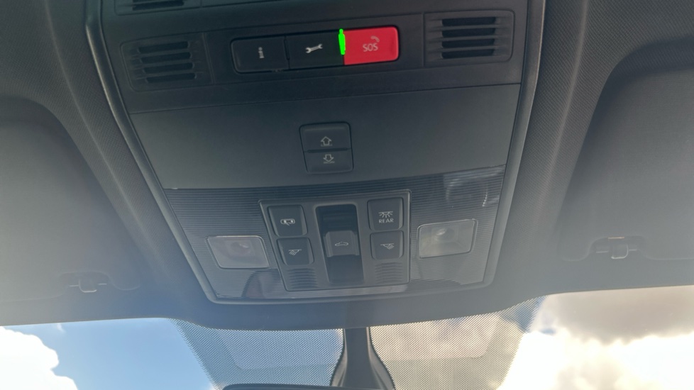 Skoda Karoq 1.5 TSI Sport Line 5dr Petrol Estate - Image 38