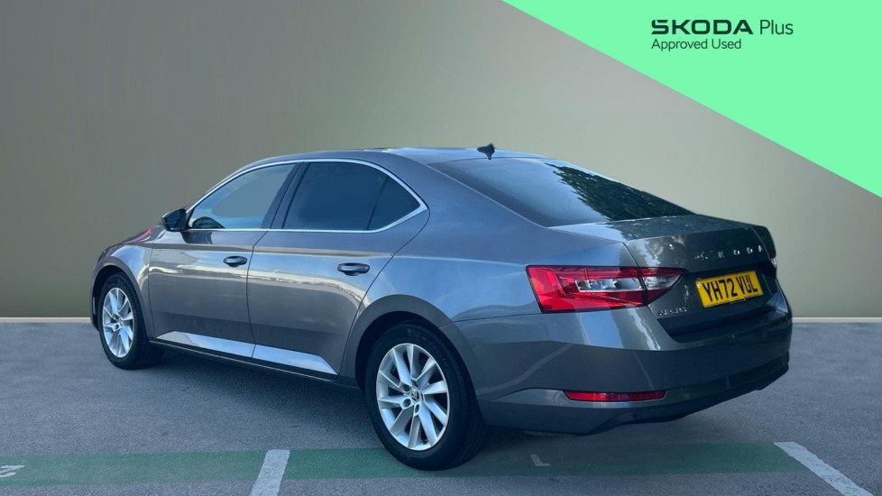 Skoda Superb 1.5 TSI SE Technology 5dr DSG Petrol Hatchback - Image 3