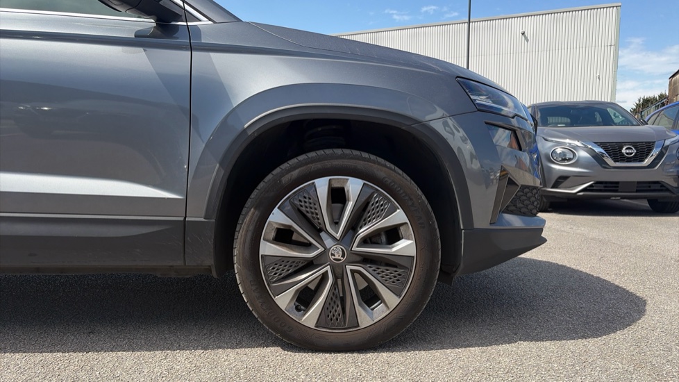 Skoda Karoq 1.5 TSI SE L 5dr DSG Petrol Estate - Image 5