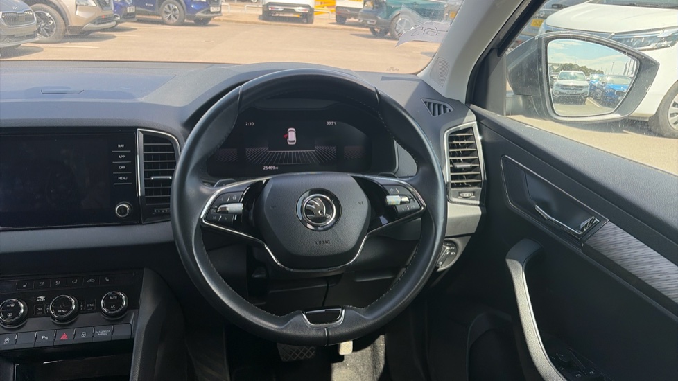 Skoda Karoq 1.5 TSI SE L 5dr DSG Petrol Estate - Image 10