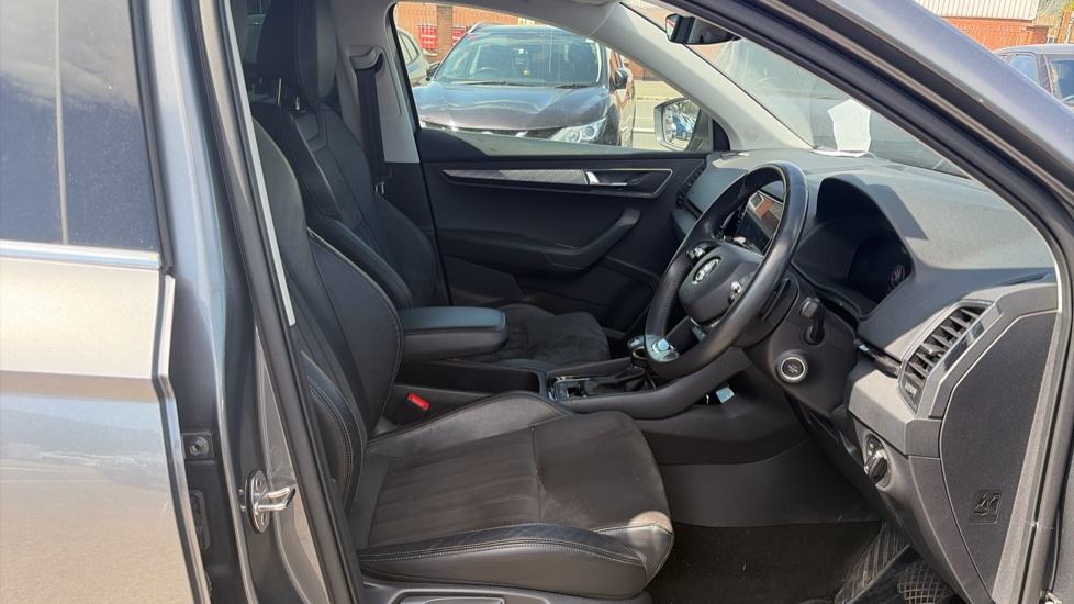 Skoda Karoq 1.5 TSI SE L 5dr DSG Petrol Estate - Image 15