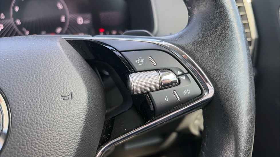Skoda Karoq 1.5 TSI SE L 5dr DSG Petrol Estate - Image 18