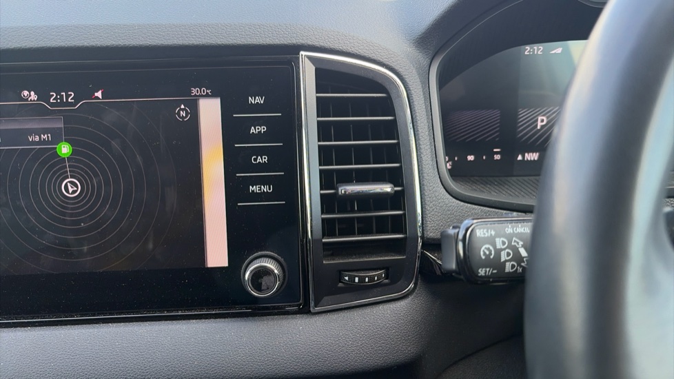Skoda Karoq 1.5 TSI SE L 5dr DSG Petrol Estate - Image 32