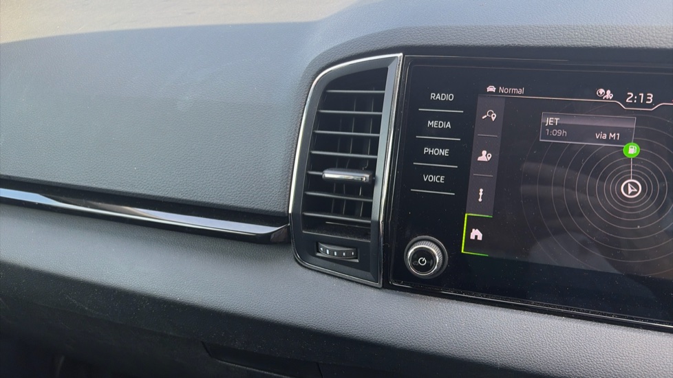Skoda Karoq 1.5 TSI SE L 5dr DSG Petrol Estate - Image 33