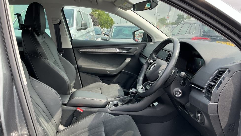 Skoda Karoq 1.5 TSI SE L 5dr DSG Petrol Estate - Image 15