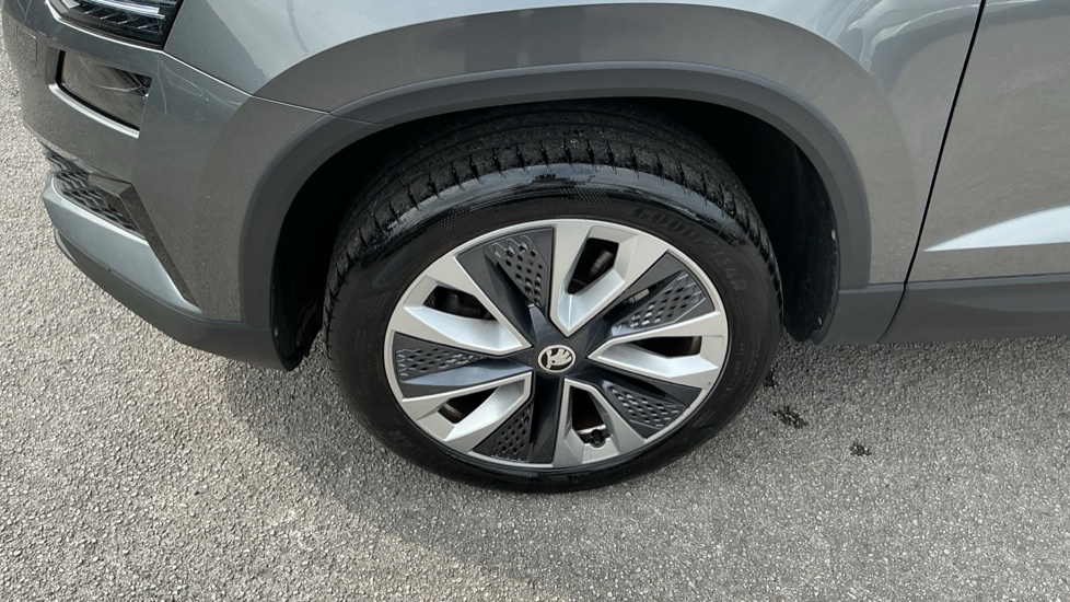 Skoda Karoq 1.5 TSI SE L 5dr DSG Petrol Estate - Image 28