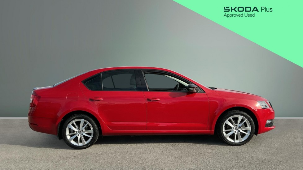Skoda Octavia 1.5 TSI SE L 5dr DSG Petrol Hatchback - Image 4