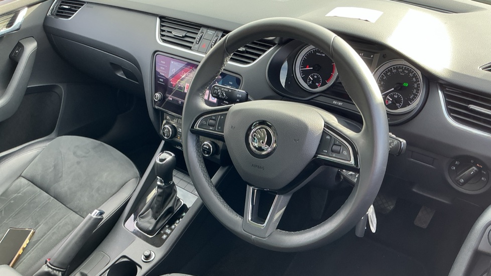 Skoda Octavia 1.5 TSI SE L 5dr DSG Petrol Hatchback - Image 6