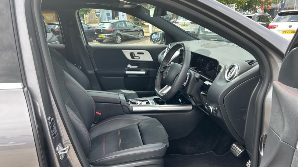 Mercedes-Benz GLA 200 AMG Line Premium Plus 5dr Auto Petrol Hatchback - Image 31