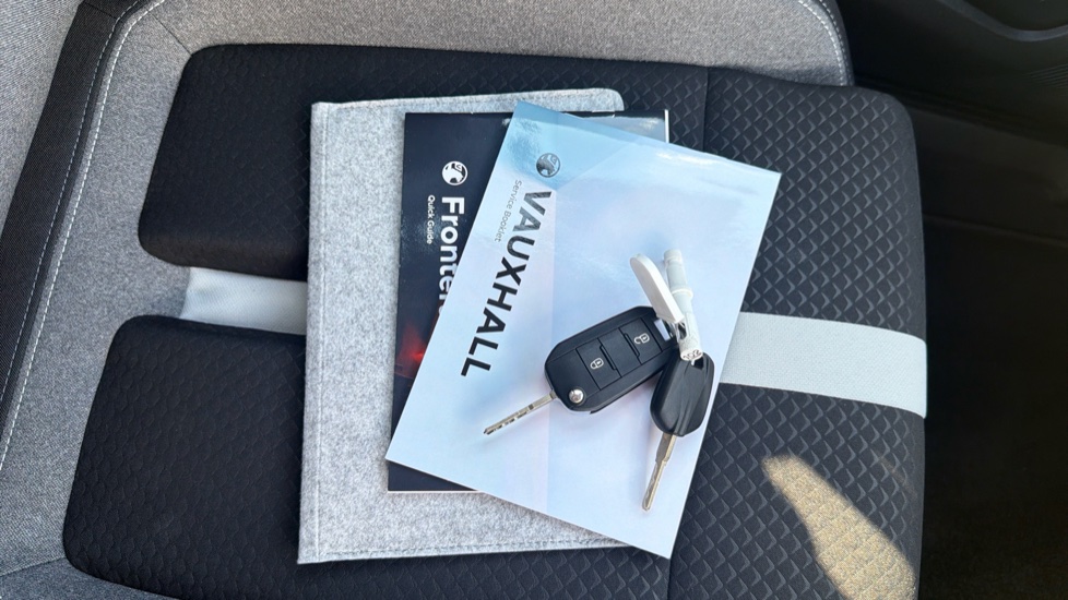 Vauxhall Frontera 1.2 Hybrid [110] Ultimate 5dr e-DCT6 Petrol Estate - Image 19