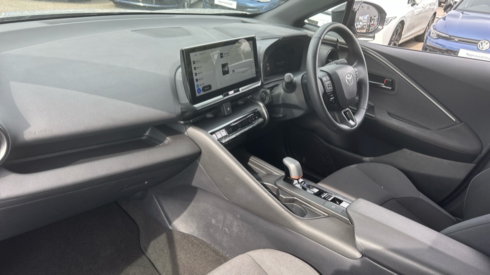 Toyota C-HR 1.8 Hybrid Design 5dr CVT Hybrid Hatchback - Image 9