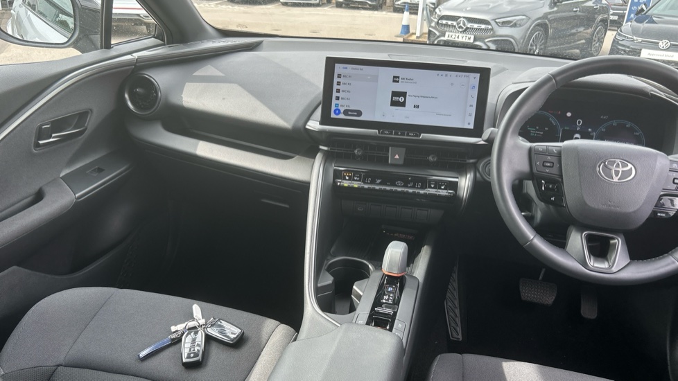 Toyota C-HR 1.8 Hybrid Design 5dr CVT Hybrid Hatchback - Image 14