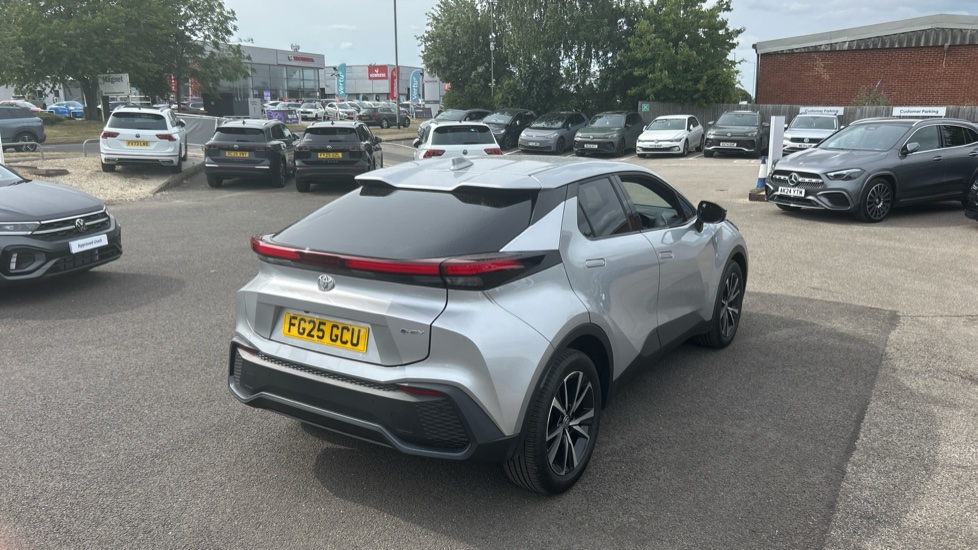 Toyota C-HR 1.8 Hybrid Design 5dr CVT Hybrid Hatchback - Image 24
