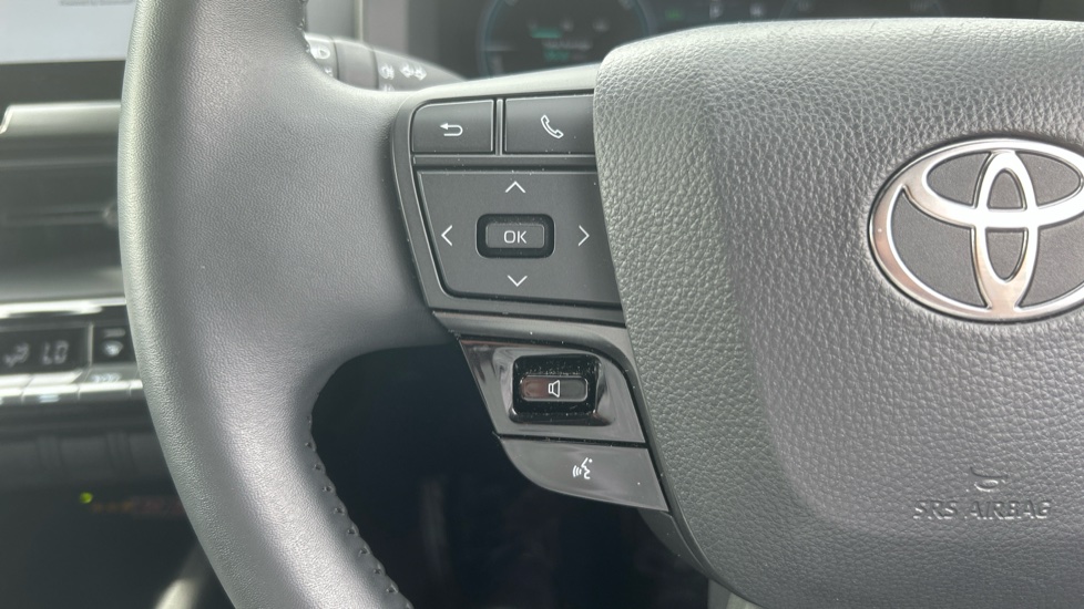 Toyota C-HR 1.8 Hybrid Design 5dr CVT Hybrid Hatchback - Image 33