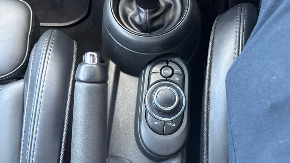 MINI Hatchback 2.0 Cooper S Exclusive 5dr Auto Petrol Hatchback - Image 20