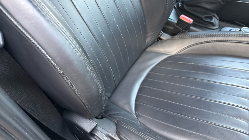 MINI Hatchback 2.0 Cooper S Exclusive 5dr Auto Petrol Hatchback - Image 36