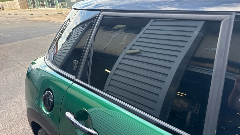 MINI Hatchback 2.0 Cooper S Exclusive 5dr Auto Petrol Hatchback - Image 39