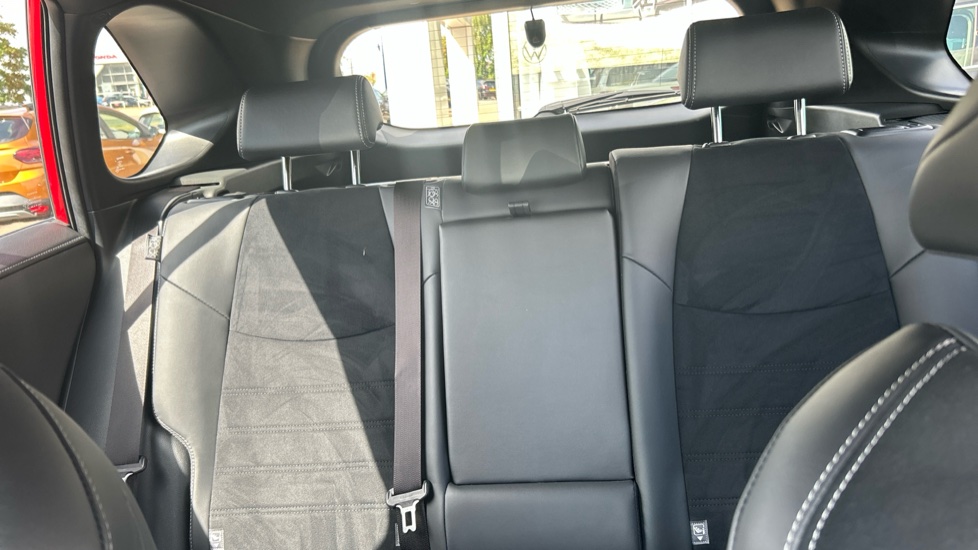 Toyota RAV4 2.5 PHEV GR Sport 5dr CVT Estate - Image 15