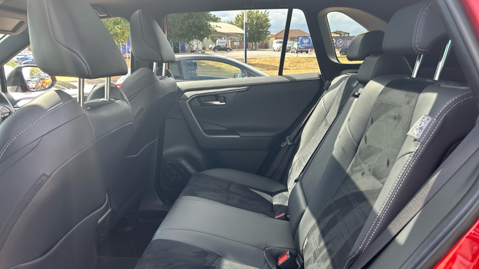 Toyota RAV4 2.5 PHEV GR Sport 5dr CVT Estate - Image 16