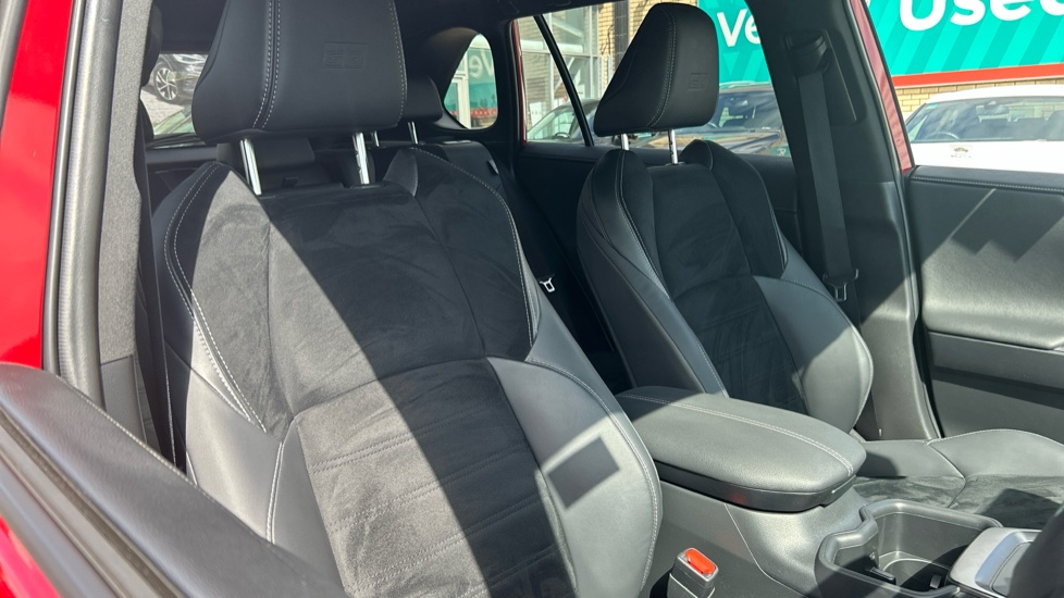Toyota RAV4 2.5 PHEV GR Sport 5dr CVT Estate - Image 24