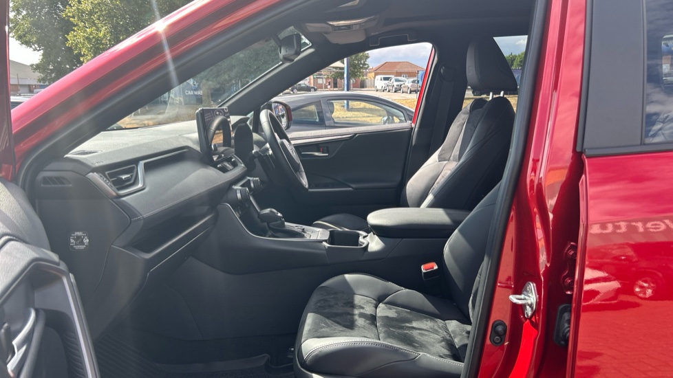 Toyota RAV4 2.5 PHEV GR Sport 5dr CVT Estate - Image 26