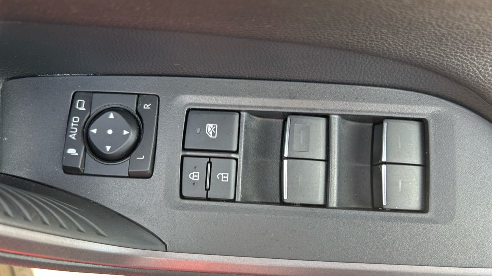 Toyota RAV4 2.5 PHEV GR Sport 5dr CVT Estate - Image 28