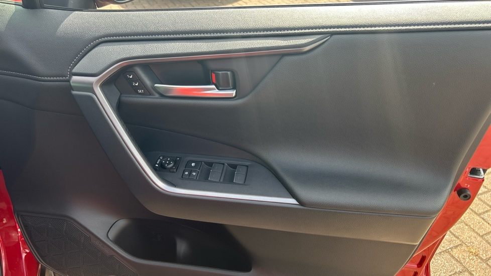Toyota RAV4 2.5 PHEV GR Sport 5dr CVT Estate - Image 29