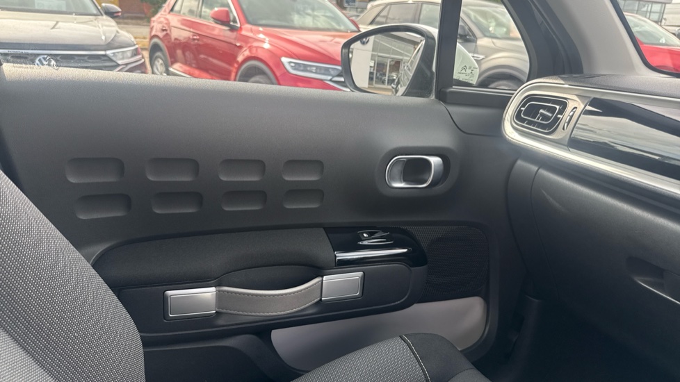 Citroen C3 1.2 PureTech Shine 5dr Petrol Hatchback - Image 23