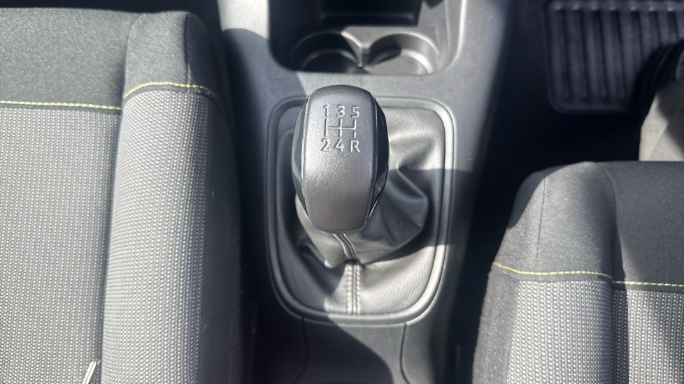 Citroen C3 1.2 PureTech Shine 5dr Petrol Hatchback - Image 24