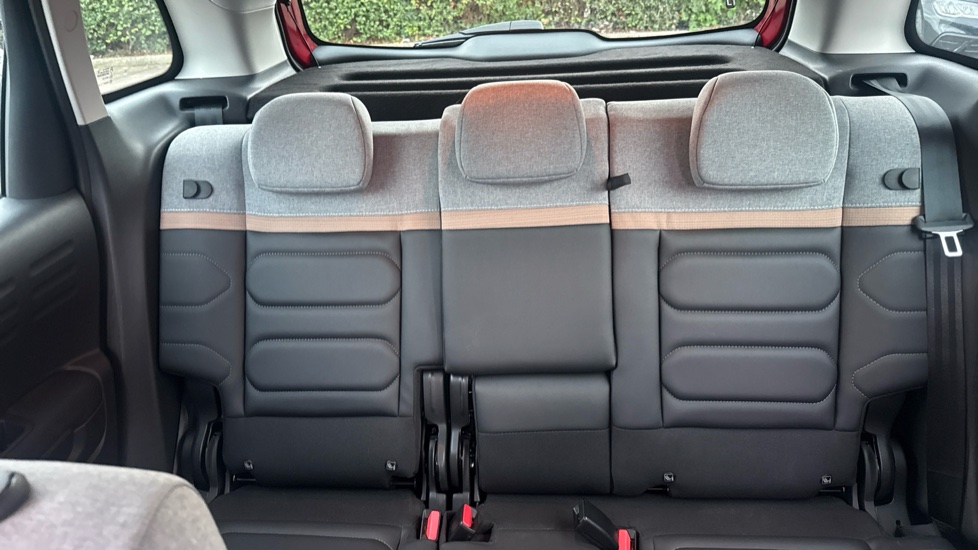 Citroen C3 Aircross 1.2 PureTech 130 Max 5dr EAT6 Petrol Hatchback - Image 15