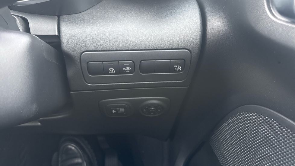 Citroen C3 Aircross 1.2 PureTech 130 Max 5dr EAT6 Petrol Hatchback - Image 28