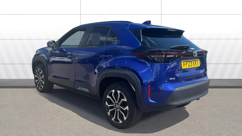 Toyota Yaris Cross 1.5 Hybrid Design 5dr CVT Hybrid Estate - Image 2