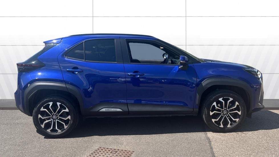 Toyota Yaris Cross 1.5 Hybrid Design 5dr CVT Hybrid Estate - Image 5