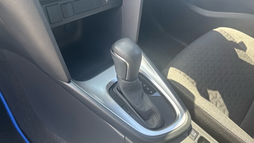 Toyota Yaris Cross 1.5 Hybrid Design 5dr CVT Hybrid Estate - Image 13