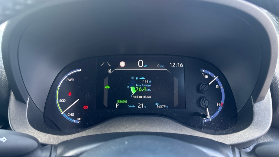 Toyota Yaris Cross 1.5 Hybrid Design 5dr CVT Hybrid Estate - Image 18