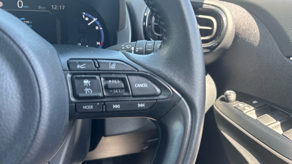 Toyota Yaris Cross 1.5 Hybrid Design 5dr CVT Hybrid Estate - Image 23