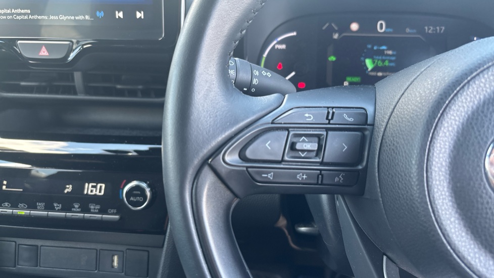 Toyota Yaris Cross 1.5 Hybrid Design 5dr CVT Hybrid Estate - Image 24