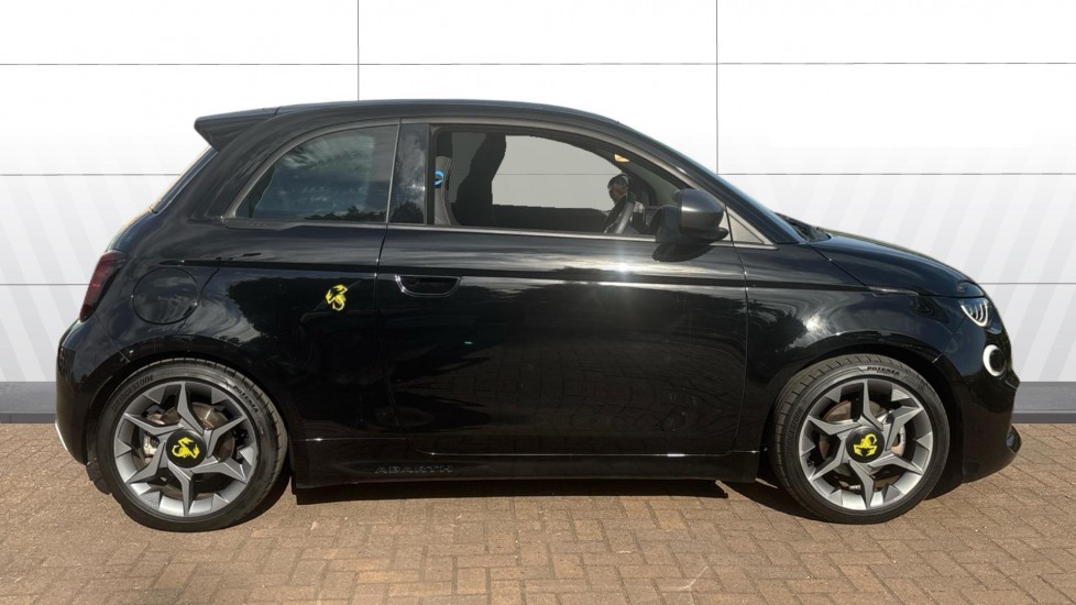 Abarth 500 114kW 42.2kWh 3dr Auto Electric Hatchback - Image 5
