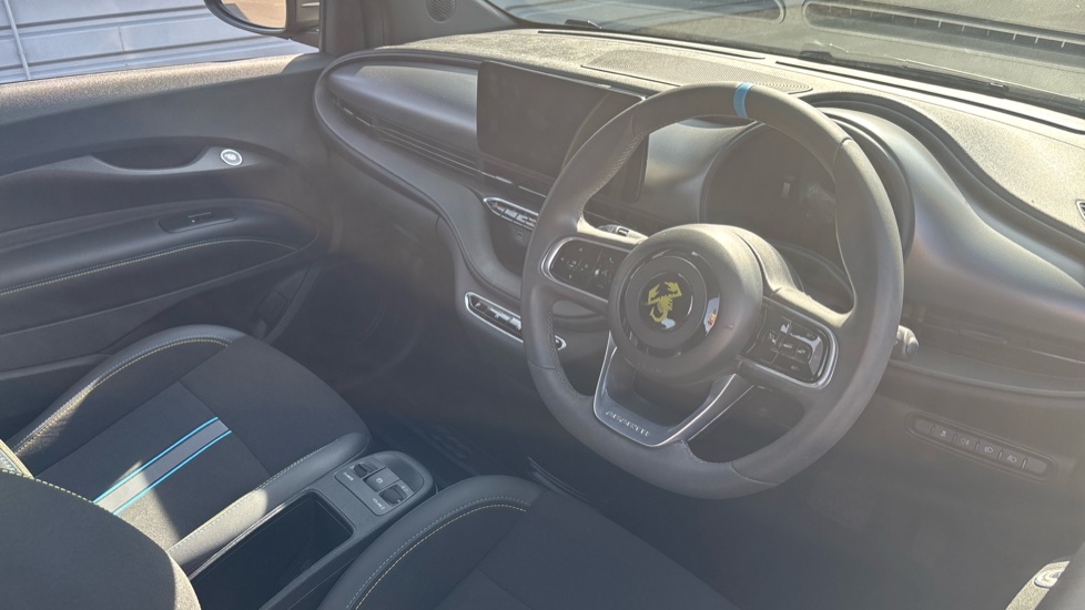 Abarth 500 114kW 42.2kWh 3dr Auto Electric Hatchback - Image 11