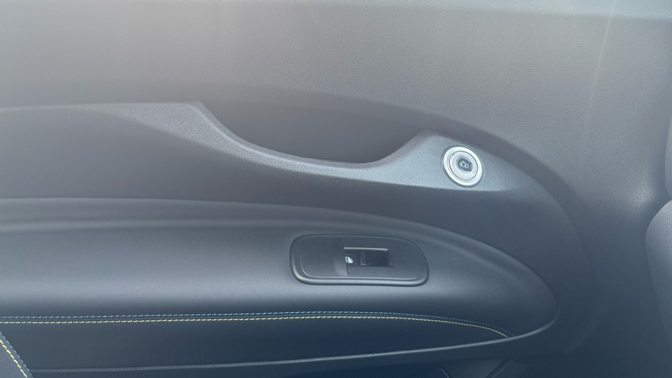 Abarth 500 114kW 42.2kWh 3dr Auto Electric Hatchback - Image 37