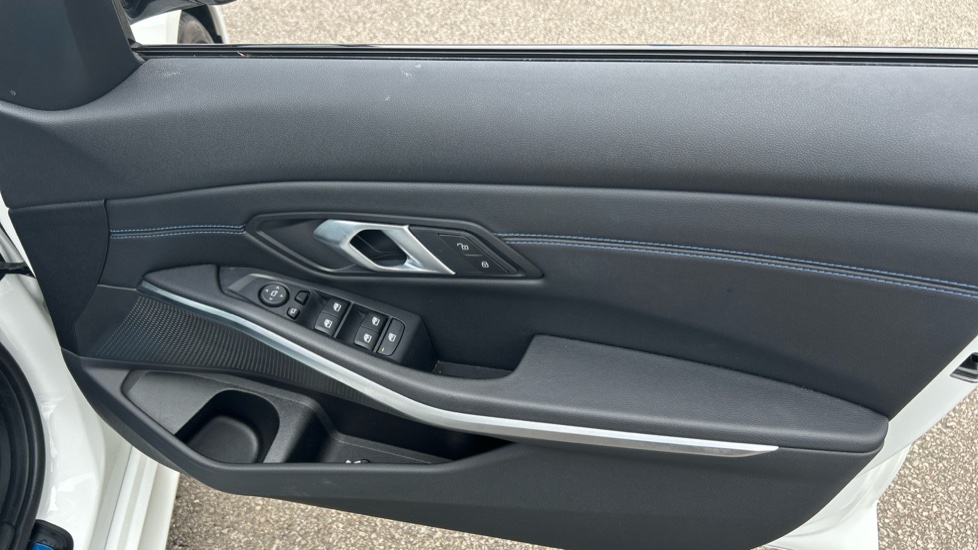 BMW 3 Series 320i M Sport 4dr Step Auto Petrol Saloon - Image 27
