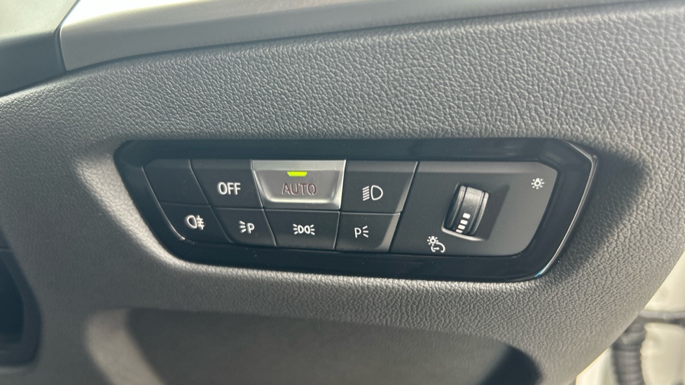 BMW 3 Series 320i M Sport 4dr Step Auto Petrol Saloon - Image 28
